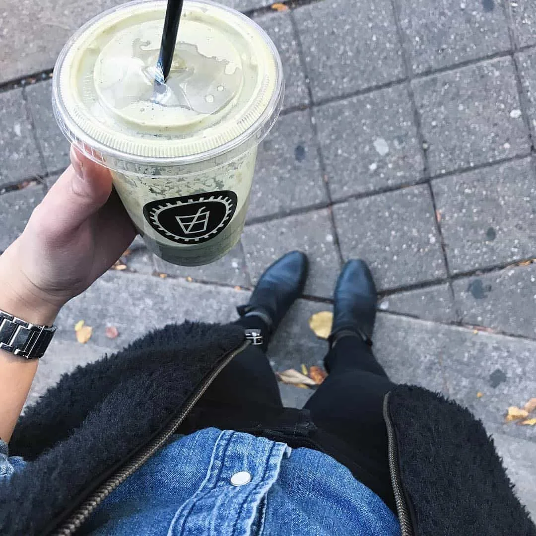 A #fromwhereistand Instagram photo gives your audience a peek of your outfit without anyone having to take the photo for you.