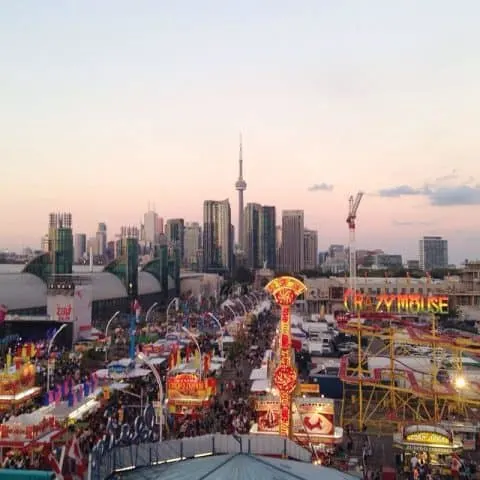 13 Unique Summer Date Ideas in Toronto
