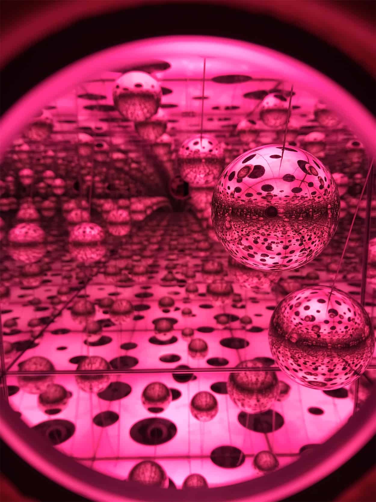 Yayoi Kusama's Infinity Mirrors at the Art Gallery of Ontario in Toronto | Yayoi Kusama Exhibition at the AGO | Toronto, Canada