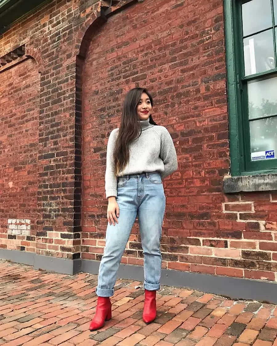 Fall outfit in the Distillery District, Toronto