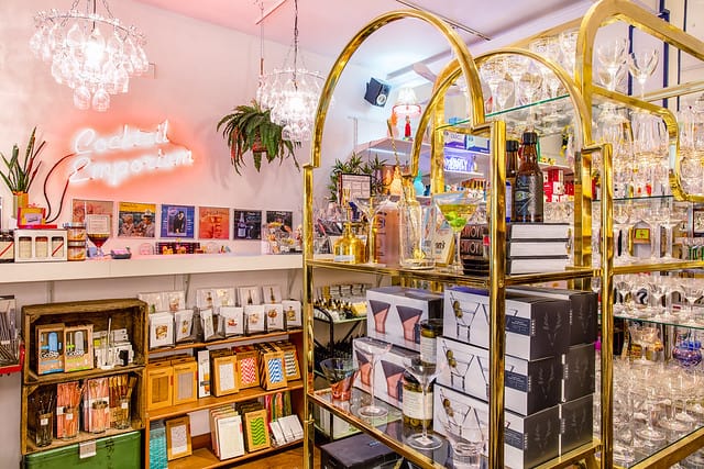 6 unique souvenir shops in Toronto –