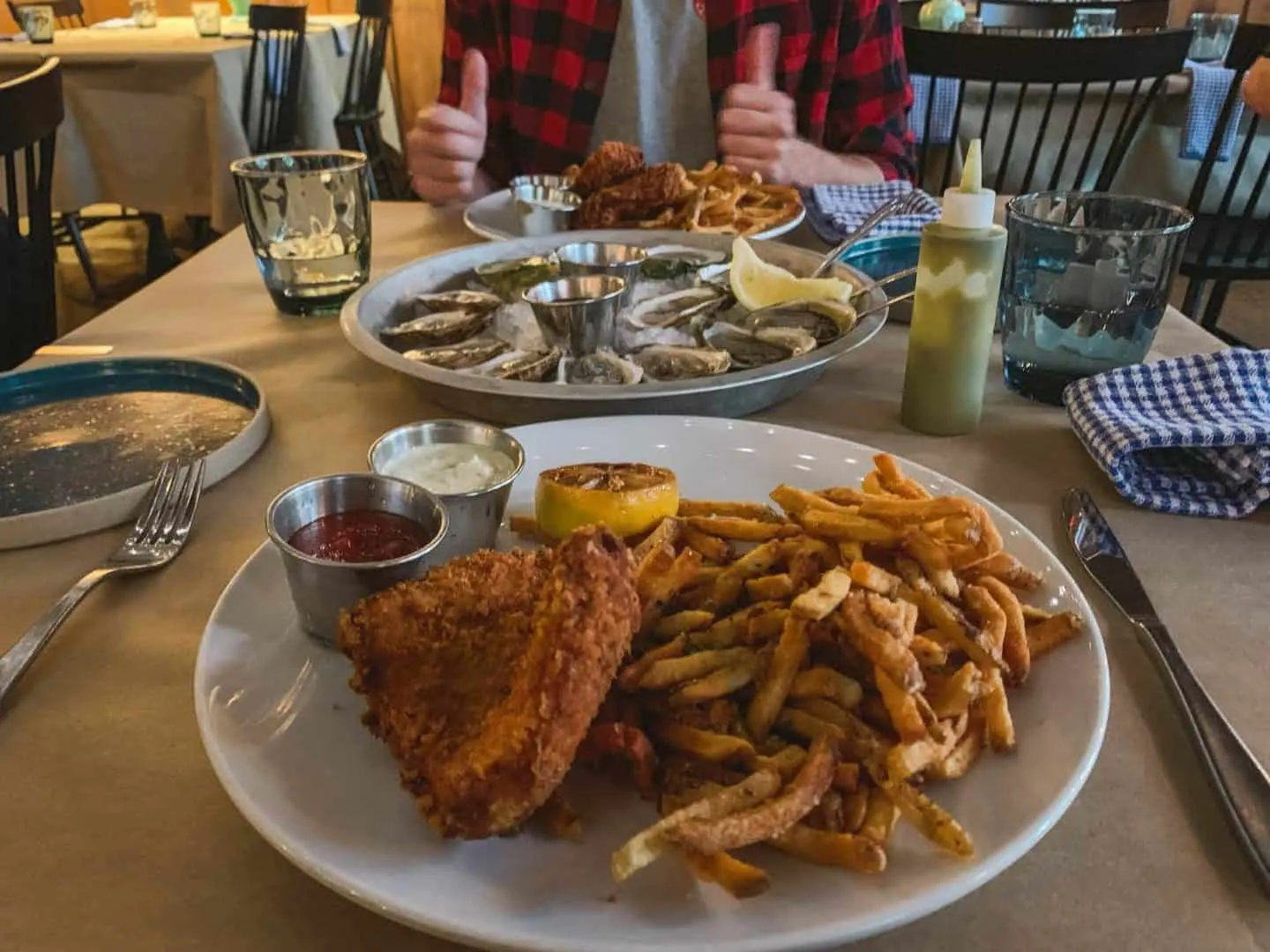 Halifax, Nova Scotia is filled with amazing seafood spots and delicious food. Here are the best restaurants to eat at in Nova Scotia, Canada!