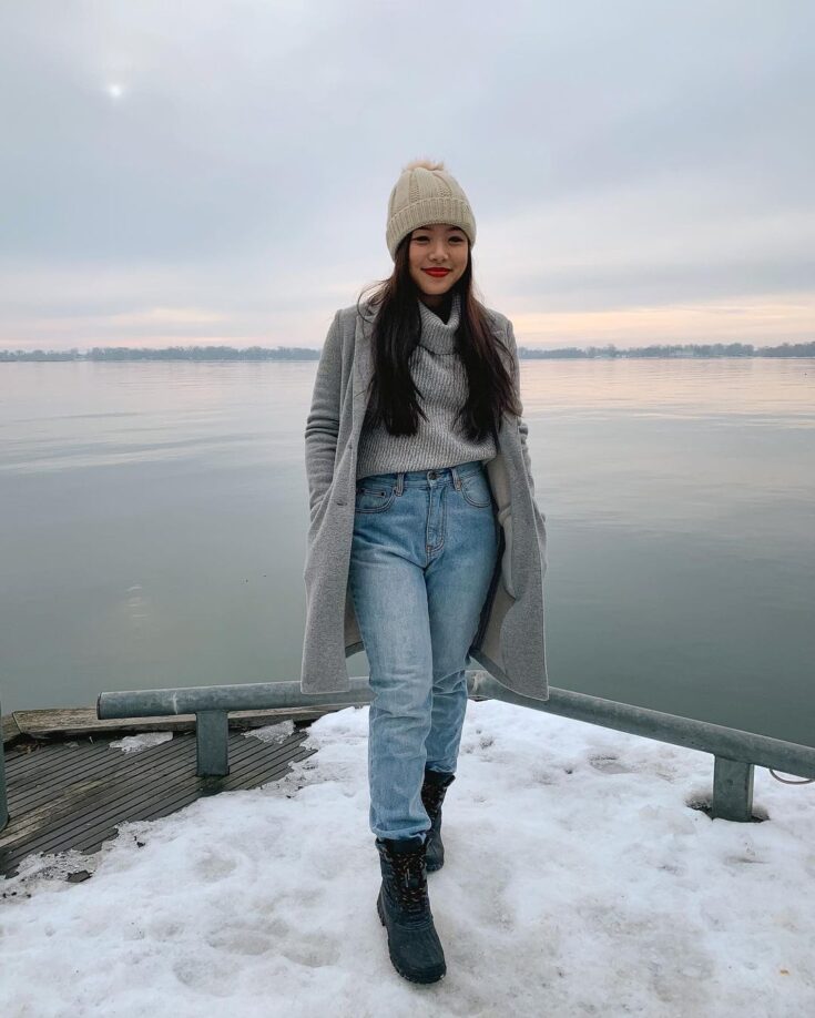 What to Wear in Toronto for Every Season (Outfit Ideas + Packing List)