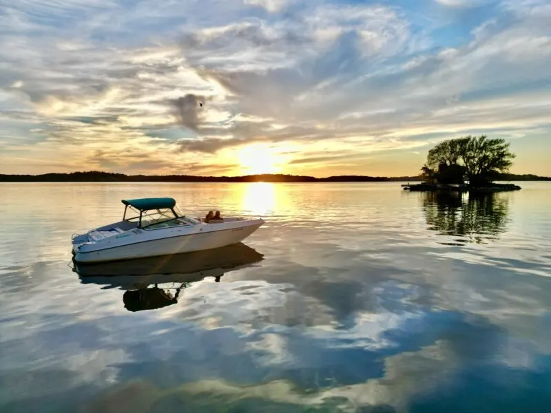 1000 Islands Private Boat Tours in Wellesley Island, NY